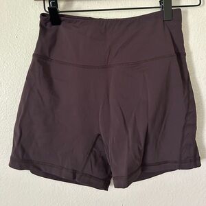 Alphalete short, size Medium